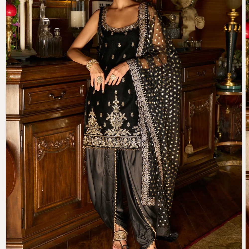 Indian/Pakistani Suit